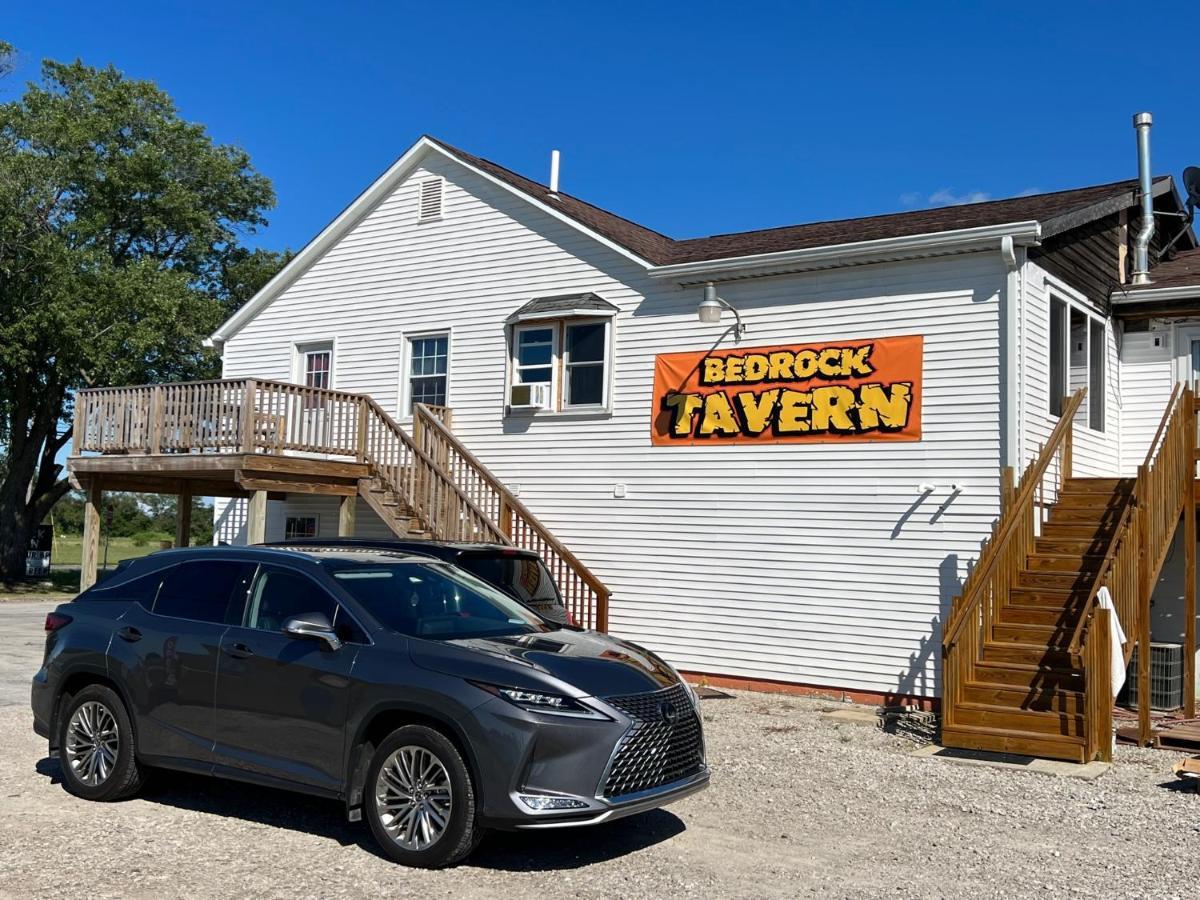 Pebbles Suite Above Bedrock Tavern Sandusky Exterior photo